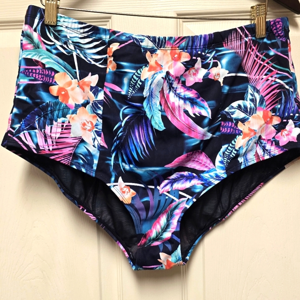 Torrid 1X 4 HIGH-RISE STRAPPY BACK SWIM BOTTOM Dreamy Tropical Sz1